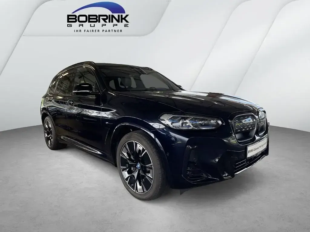 Gebraucht BMW iX3 Impressive 210 kW (286 PS) 2023 Schwarz SUV