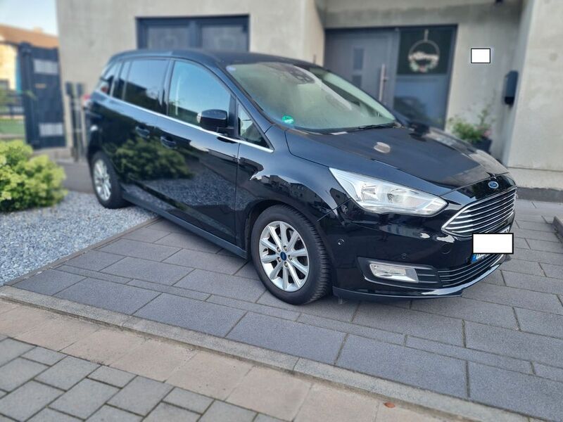Schwarz Gebraucht 2018 Ford Grand C-Max Titanium Van / Kleinbus | 11.400 € (Guter Preis) - Bild 1/4