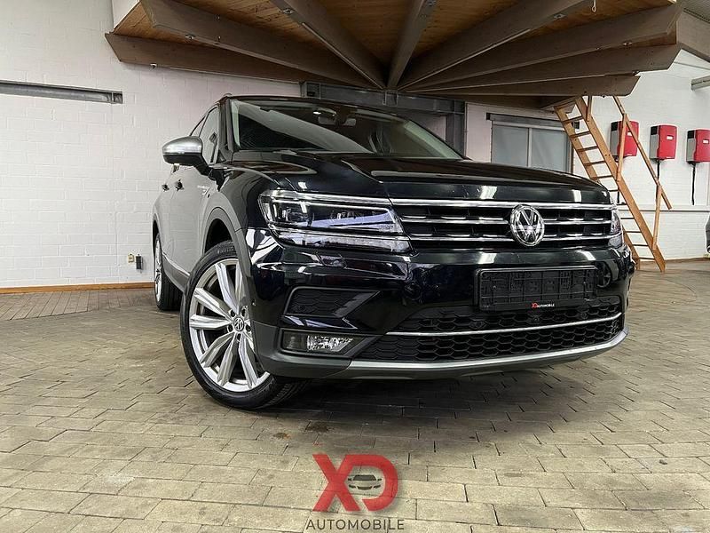 Schwarz Gebraucht 2018 VW Tiguan Allspace Highline SUV | 27.790 € (Guter Preis) - Bild 1/4