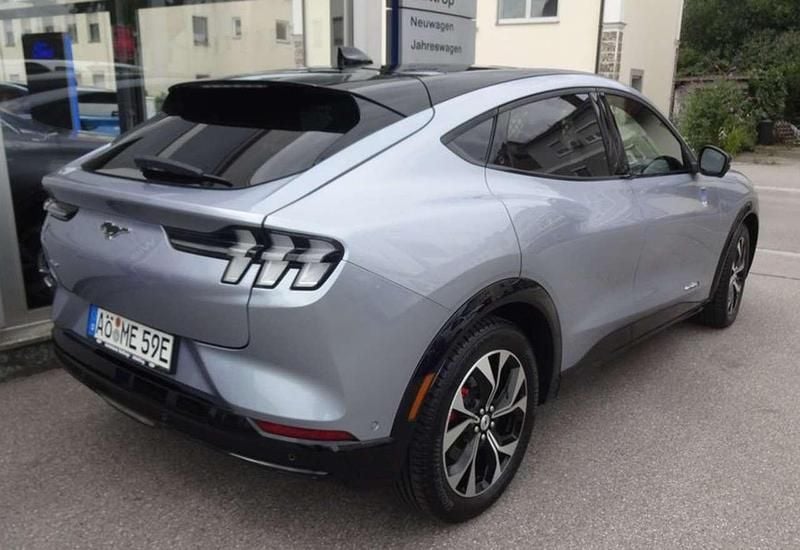 Gebraucht Ford Mustang Mach-E 258 kW (351 PS) 2022 Iced blue SUV