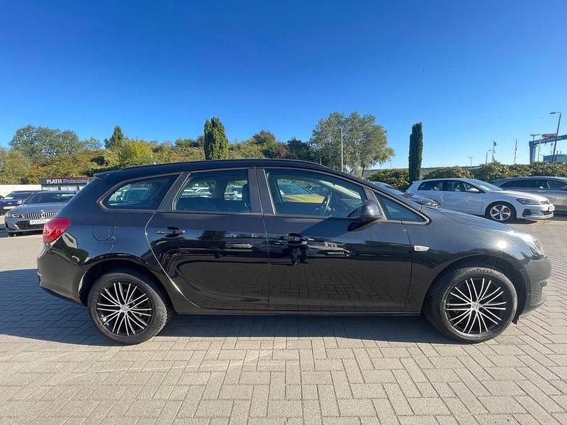 Gebraucht Opel Astra Selection 101 PS (74 kW) 2015 Schwarz Kombi