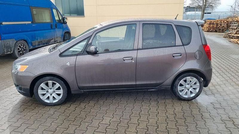 Gebraucht Mitsubishi Colt 95 PS (69 kW) 2012 Braun Kleinwagen