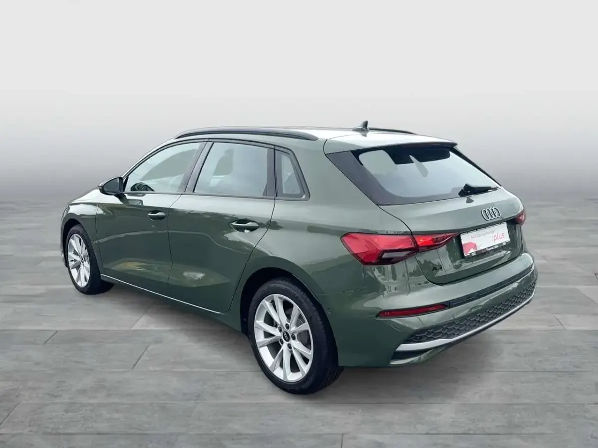 Gebraucht Audi A3 Advanced 150 PS (110 kW) 2024 Distriktgrün metallic Limousine