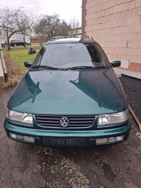 Second-hand VW Passat 90 CP (66 kW) 1996 Verde Break