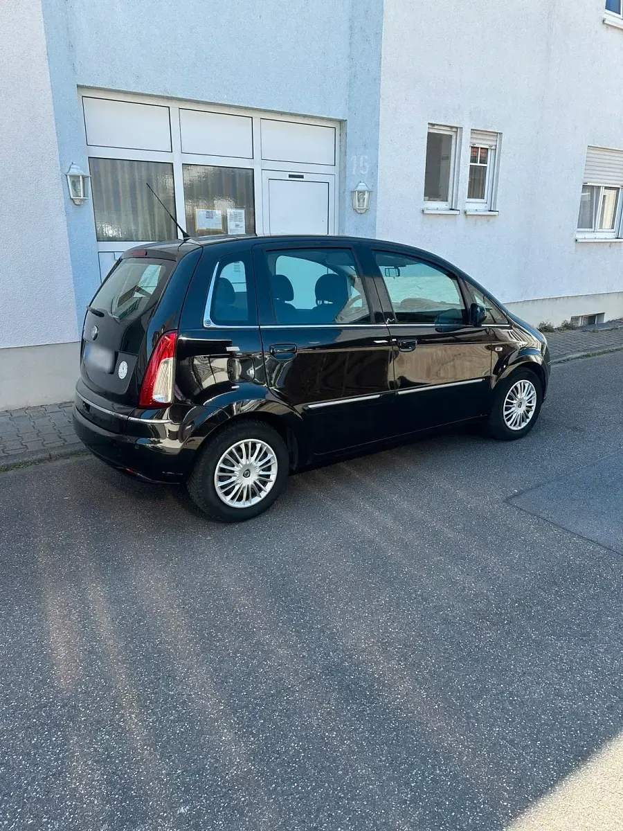 Gebraucht Lancia Musa 95 PS (69 kW) 2010 Braun Van / Kleinbus