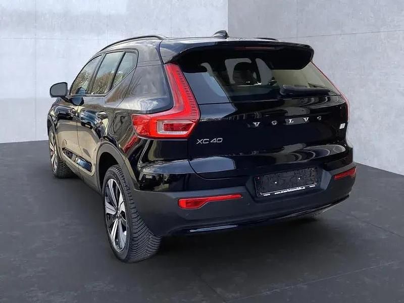 Second-hand Volvo XC40 Core 185 kW (252 CP) 2023 Negru SUV
