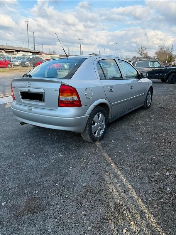 Gebraucht Opel Astra 101 PS (74 kW) 2004 Limousine