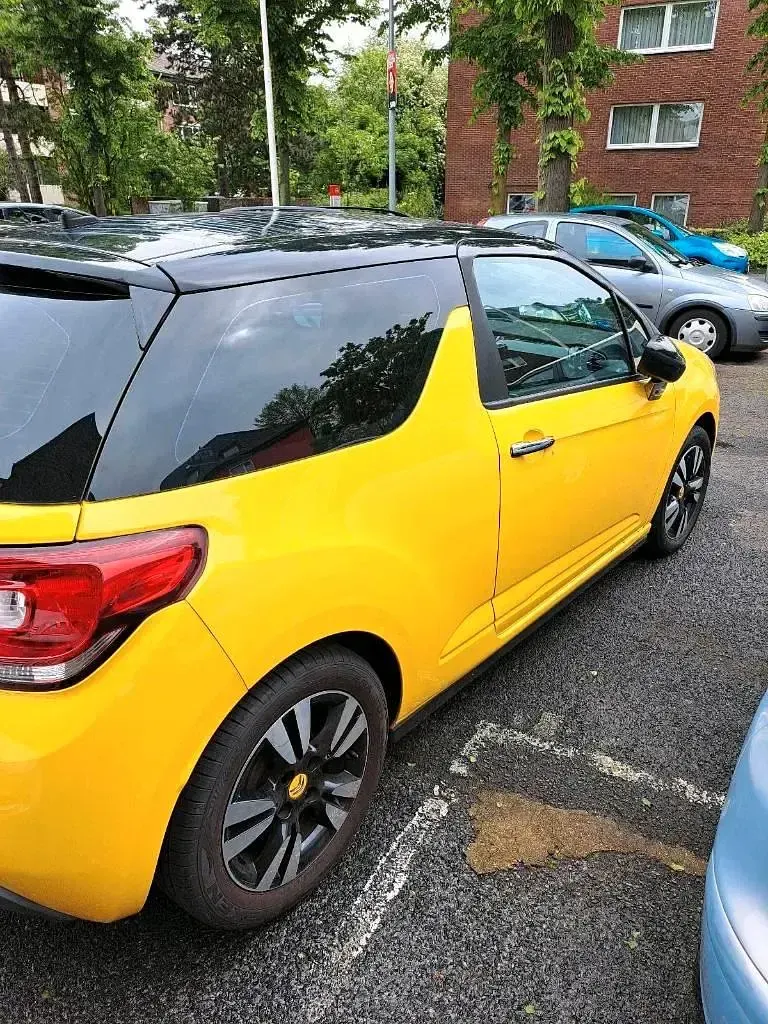 Gebraucht Citroën DS3 95 PS (69 kW) 2010 Gelb Kleinwagen