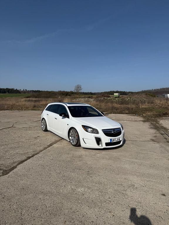 Gebraucht Opel Insignia OPC 194 PS (142 kW) 2012 Weiß Kombi