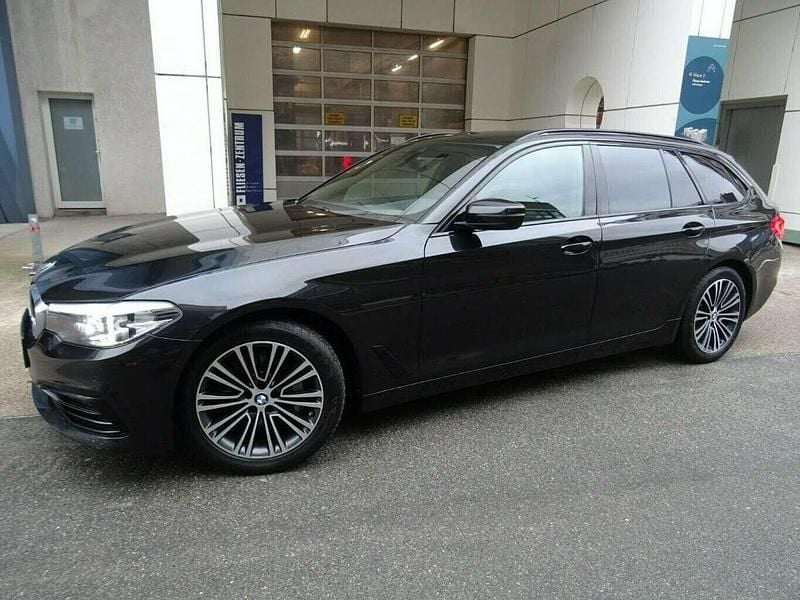 Gebraucht BMW 530 Shadowline 265 PS (194 kW) 2020 Schwarz Kombi