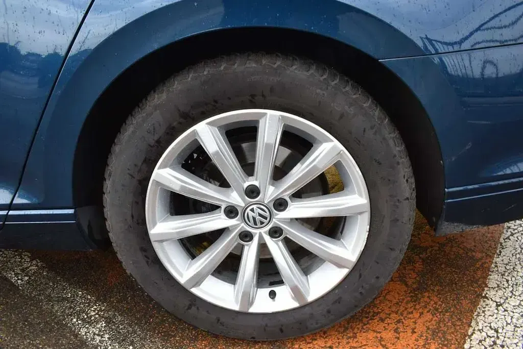 Gebraucht VW Passat Highline 150 PS (110 kW) 2019 Blau Limousine