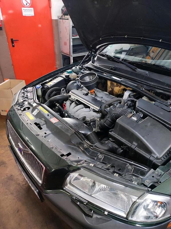 Gebraucht Volvo S80 170 PS (125 kW) 2000 Grün Limousine