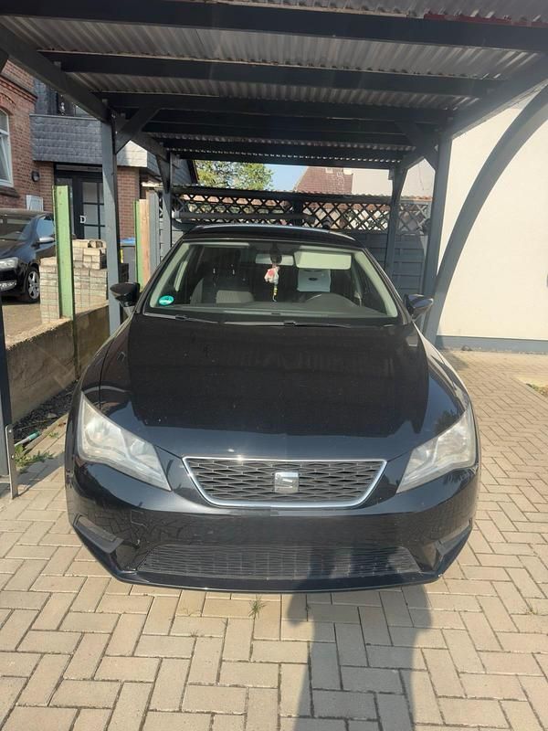 Schwarz Gebraucht 2013 Seat Leon Style Limousine | 5.000 € (Fairer Preis) - Bild 1/4