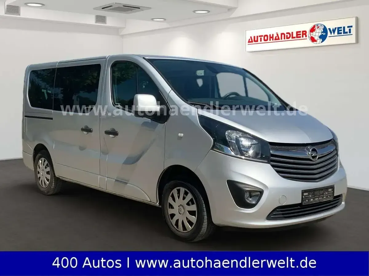 Gebraucht Opel Vivaro 145 PS (106 kW) 2018 Silber Van / Kleinbus