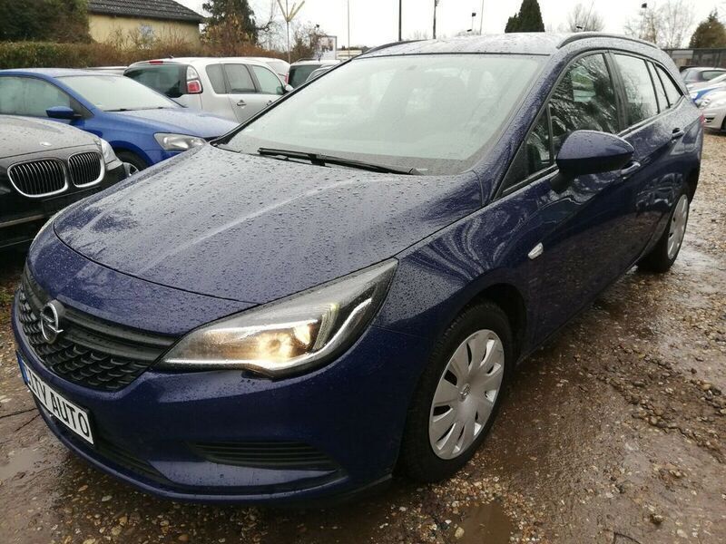 Blau Gebraucht 2017 Opel Astra Selection Kombi | 5.970 € (Fairer Preis) - Bild 1/4