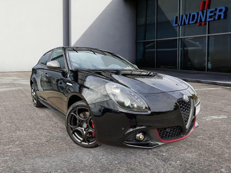 Schwarz Gebraucht 2018 Alfa Romeo Giulietta Kleinwagen | 18.890 € (Teuer) - Bild 1/4