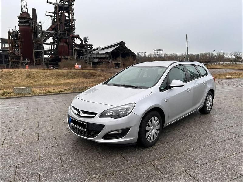 Silber Gebraucht 2015 Opel Astra Kombi | 4.500 € (Superpreis) - Bild 1/4