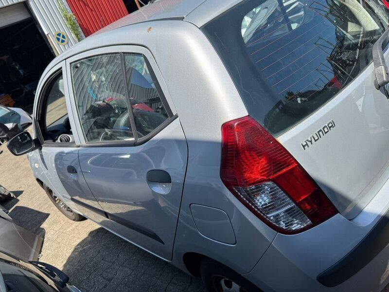 Gebraucht Hyundai i10 Edition 67 PS (49 kW) 2010 Silber Kleinwagen