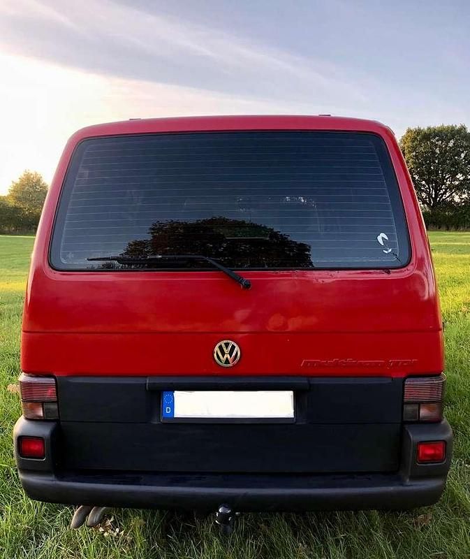 Second-hand VW T4 102 CP (75 kW) 1996 Roșu Van