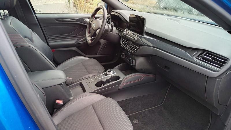 Usata Ford Focus ST-Line 182 CV (133 kW) 2020 Blu Station wagon