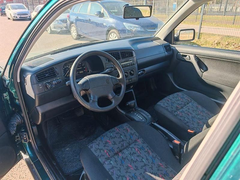 Gebraucht VW Golf III 75 PS (55 kW) 1996 Grün Limousine