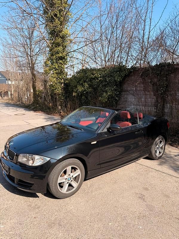 Gebraucht BMW 118 Cabriolet 142 PS (104 kW) 2009 Schwarz Cabrio