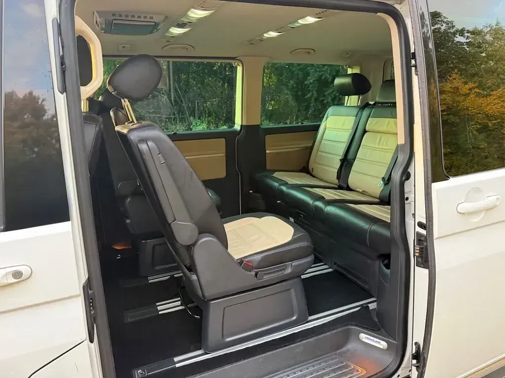Gebraucht VW Multivan Highline 204 PS (150 kW) 2016 Weiß Van / Kleinbus
