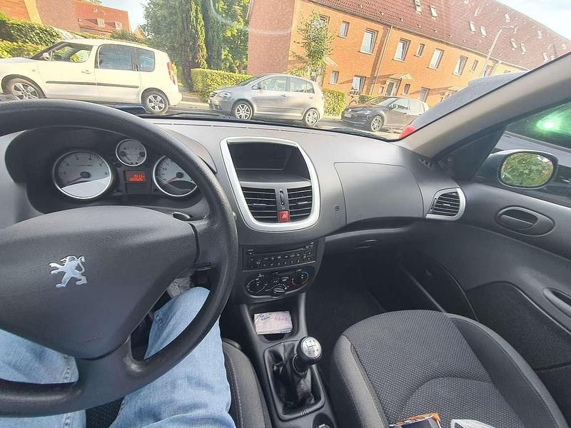Gebraucht 2010 Peugeot 206+ Kleinwagen | 2.500 € (Fairer Preis) - Bild 1/4
