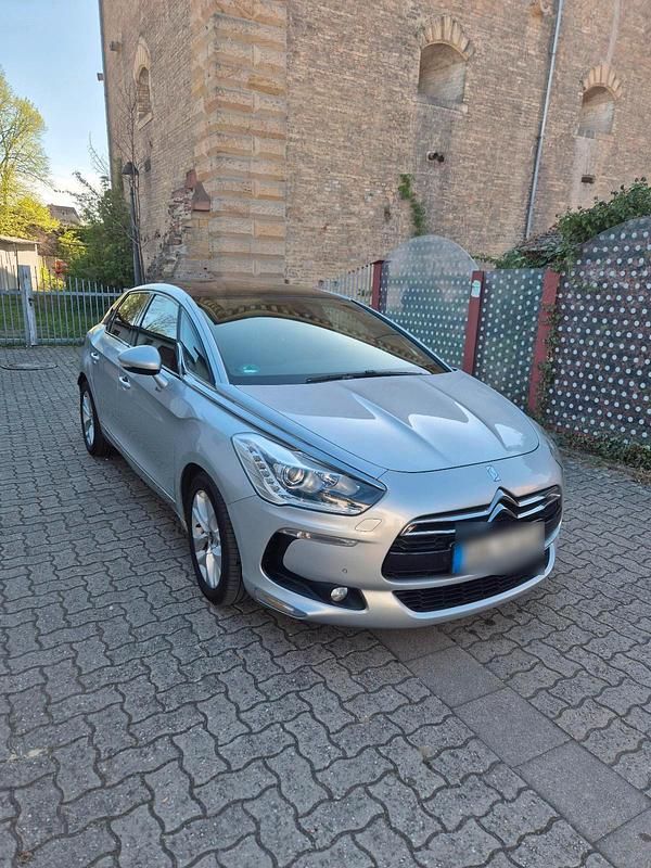 Silber Gebraucht 2015 Citroën DS5 Kleinwagen | 6.999 € (Guter Preis) - Bild 1/4