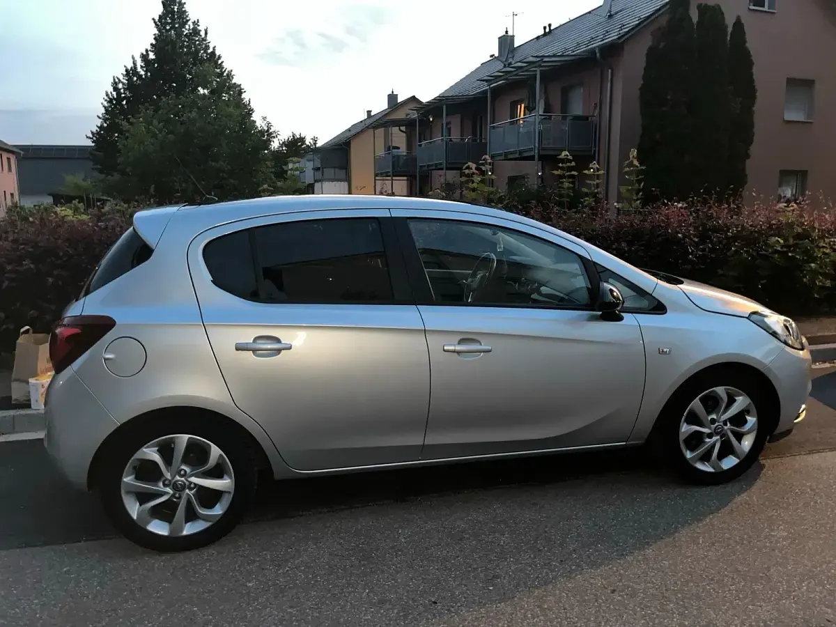 Gebraucht Opel Corsa 90 PS (66 kW) 2017 Silber Kleinwagen