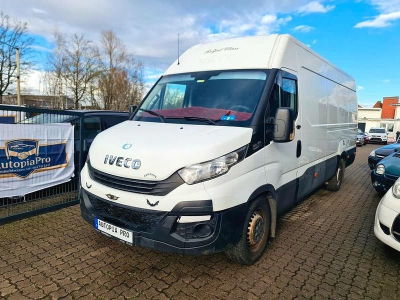 Gebraucht Iveco Daily 136 PS (100 kW) 2017 Weiß Van / Kleinbus