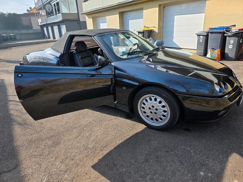 Schwarz Gebraucht 1997 Alfa Romeo Spider Cabrio | 6.000 € (Fairer Preis) - Bild 1/4