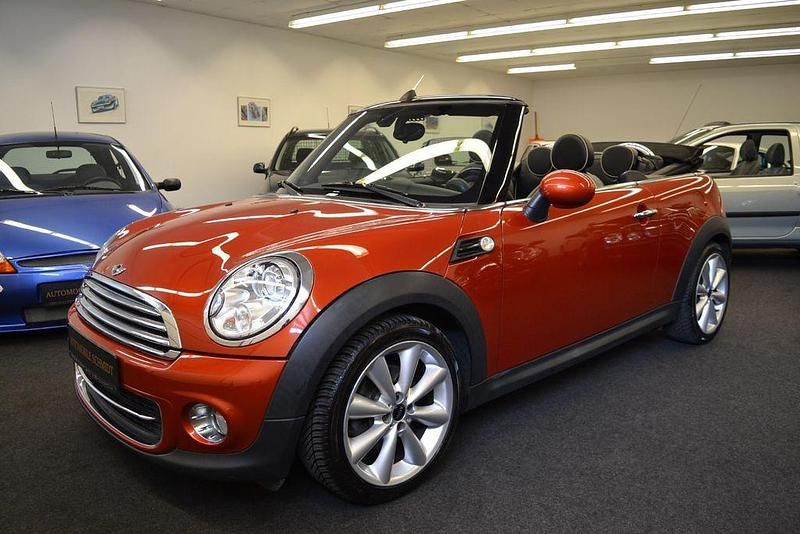 Second-hand Mini Cooper Cabriolet 122 CP (89 kW) 2011 Portocaliu Cabrio