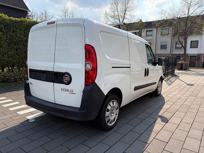 Gebraucht Fiat Doblò 90 PS (66 kW) 2015 Weiß Van / Kleinbus