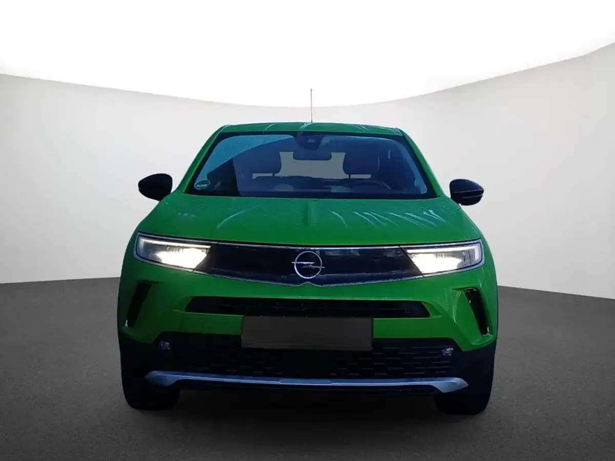 Gebraucht Opel Mokka-e Elegance 100 kW (136 PS) 2022 Matcha green/ikone gruen SUV