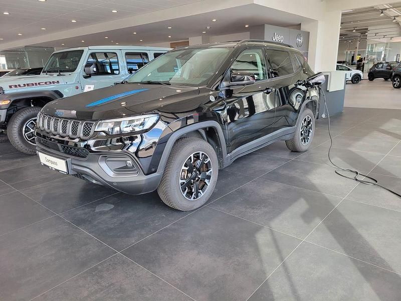 Schwarz Gebraucht 2022 Jeep Compass Trailhawk SUV | 26.800 € (Guter Preis) - Bild 1/4
