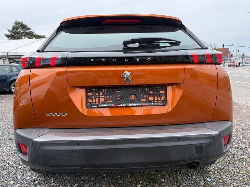 Gebraucht Peugeot 2008 Active 101 PS (74 kW) 2020 Orange SUV