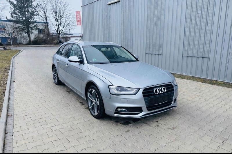 Silber Gebraucht 2014 Audi A4 Kombi | 6.300 € (Superpreis) - Bild 1/4