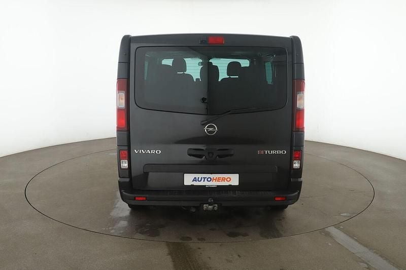 Gebraucht Opel Vivaro 140 PS (102 kW) 2015 Schwarz Van / Kleinbus