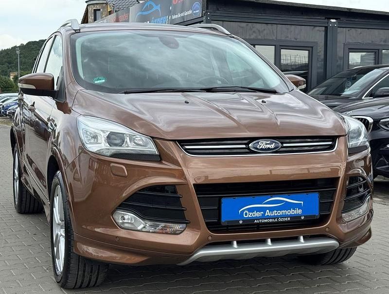 Gebraucht Ford Kuga Individual 179 PS (131 kW) 2015 Braun SUV