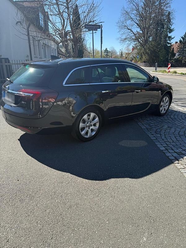 Gebraucht Opel Insignia 170 PS (125 kW) 2016 Schwarz Kombi