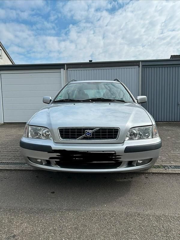 Gebraucht Volvo V40 122 PS (89 kW) 2002 Silber Kombi