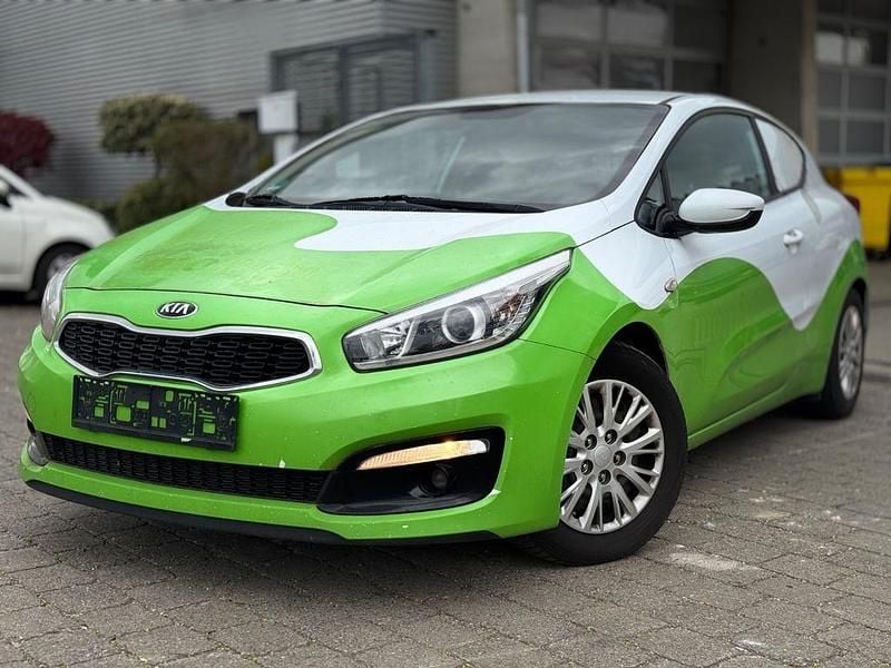 Gebraucht Kia Ceed 90 PS (66 kW) 2016 Weiß Kleinwagen
