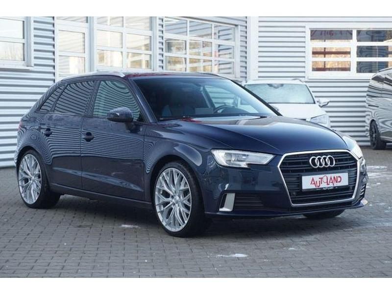 Gebraucht Audi A3 150 PS (110 kW) 2019 Blau (metallic) Limousine