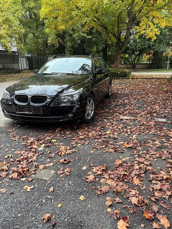 Schwarz Gebraucht 2008 BMW 520 Kombi | 3.950 € (Guter Preis) - Bild 1/4