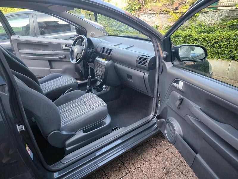 Gebraucht VW Fox 55 PS (40 kW) 2007 Grau Kleinwagen