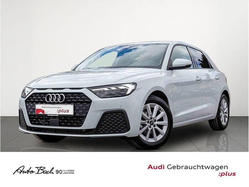 Gletscherweiß metallic Gebraucht 2025 Audi A1 Sportback Sport Kleinwagen | 25.440 € (Fairer Preis) - Bild 1/4