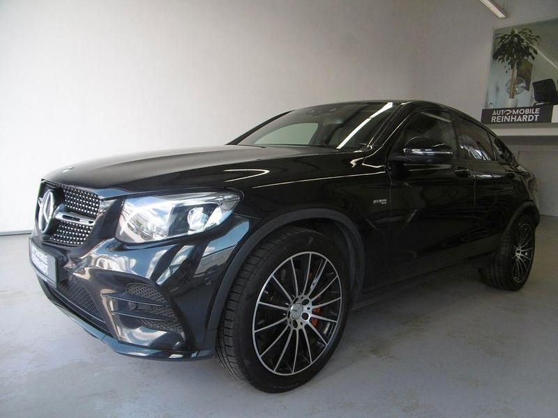 Obsidianschwarz metalliclack Gebraucht 2018 Mercedes GLC43 AMG AMG Coupé | 28.455 € (Fairer Preis) - Bild 1/4