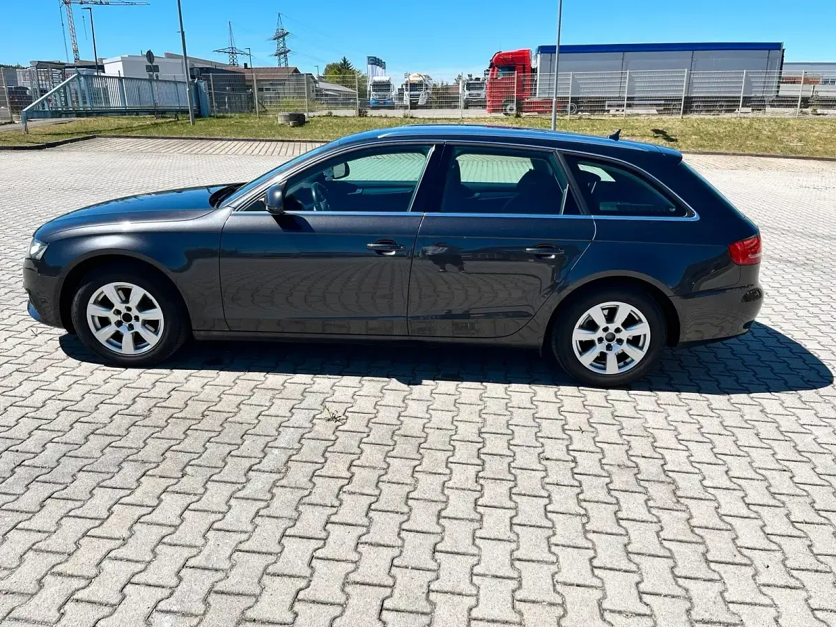 Używany Audi A4 160 KM (117 kW) 2008 Czarny Kombi