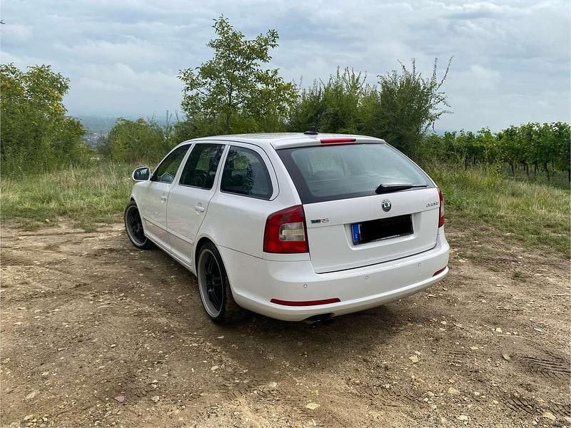 Gebraucht Skoda Octavia RS 200 PS (147 kW) 2012 Weiß Kombi